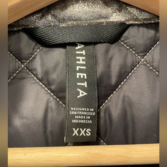 ATHLETA Whisper Featherless Velvet Metallic Silver Long Women's Quilted Vest XXS - Picture 7 of 7